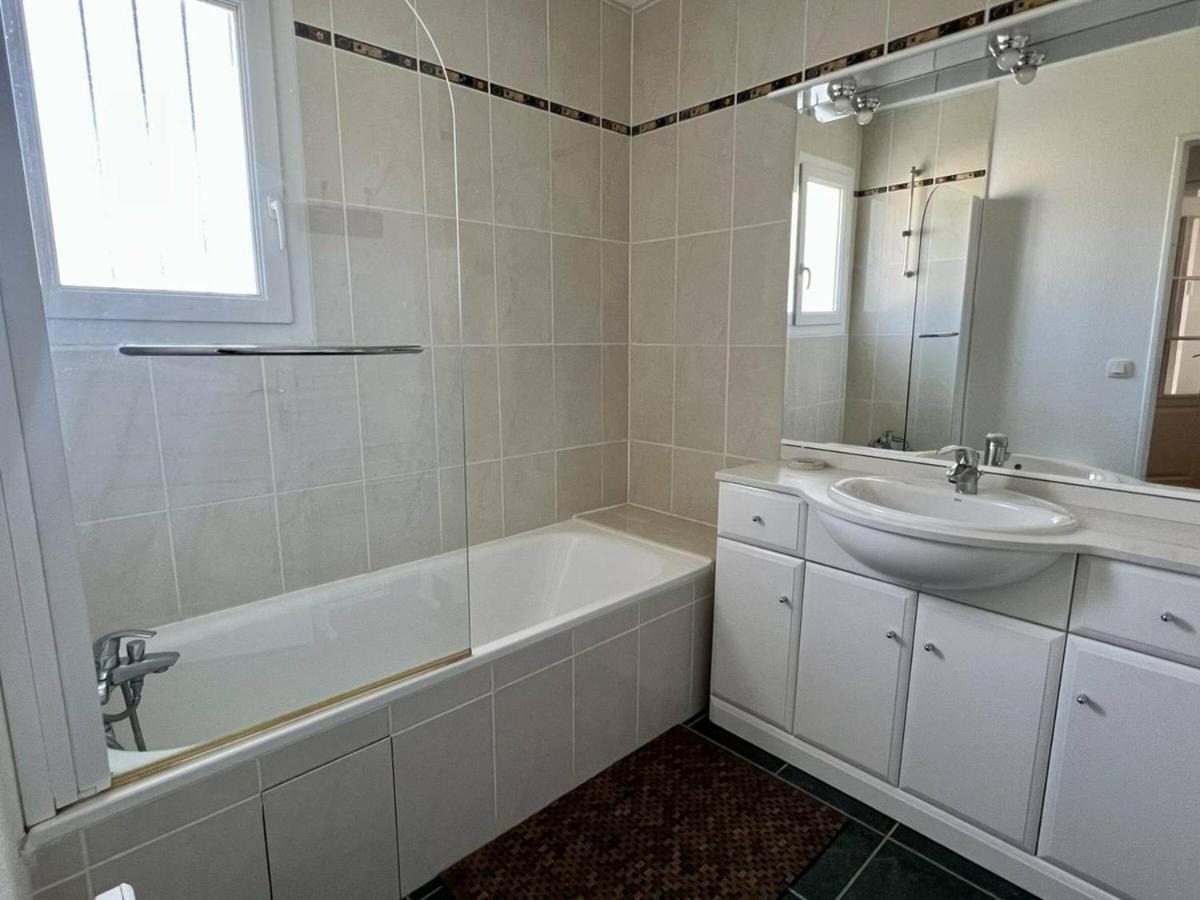 Appartement T2 A Cambo-Les-Bains Avec Piscine, Terrasse Et Parking Prive, Proche Des Thermes - Fr-1-495-82 Exterior foto